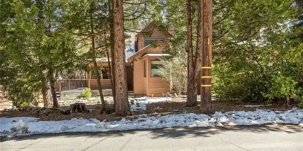 275 Heliotrope Drive