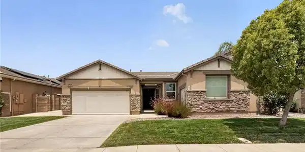 29428 Lake Hills