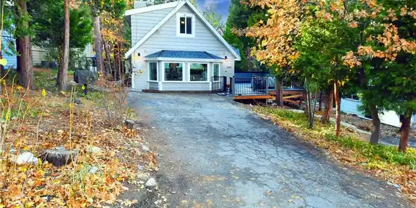 292 Hemlock Drive