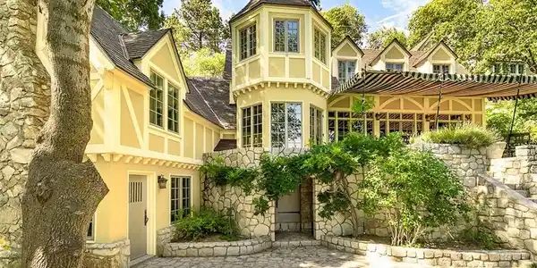 28061 North Shore Road
