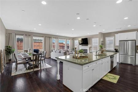 27832 Paddleboat Court