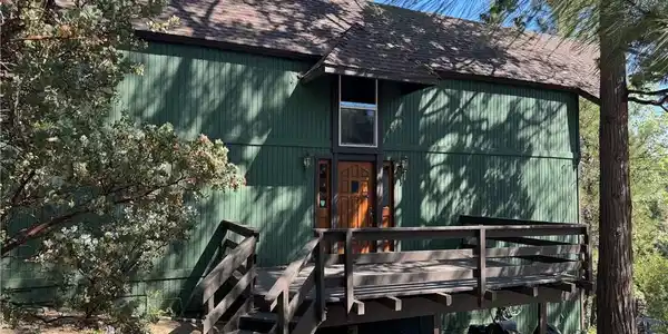 27407 Alpen Drive