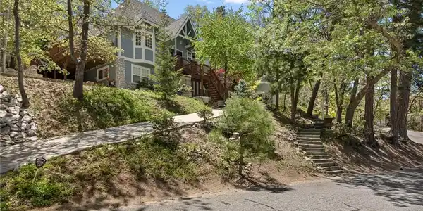 28537 North Shore Road