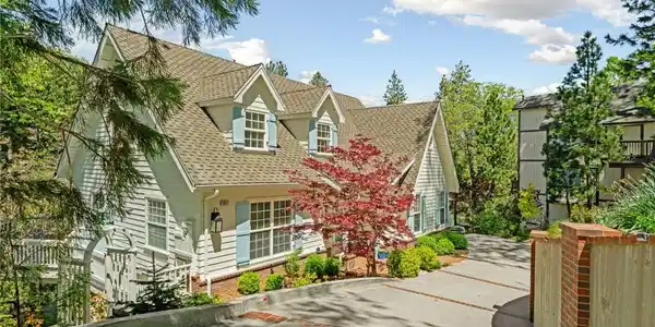 1027 Pintail Circle