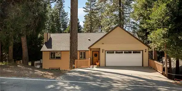 434 Klamath Drive