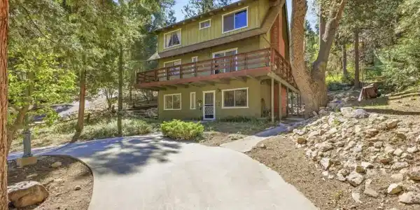27352 Alpen Drive