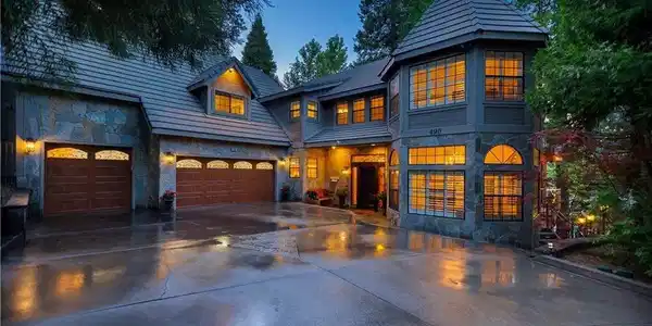 490 Bay View Court