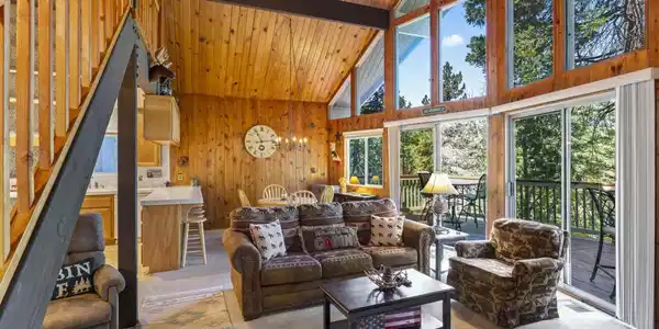 580 Arrowhead Villa Road