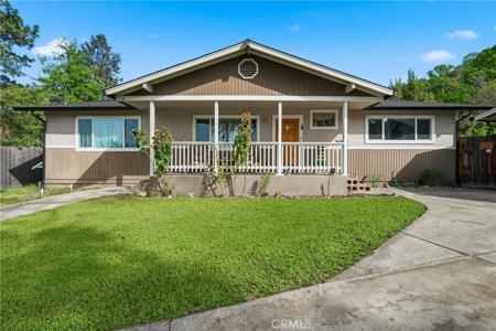 6802 Doris Circle