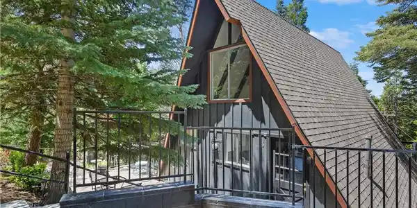 323 Mittry Lane