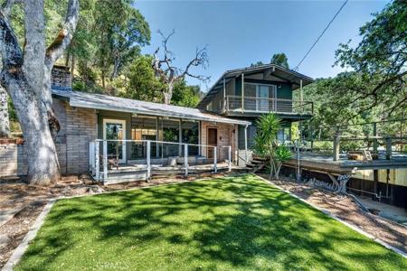 7006 E Highway 20