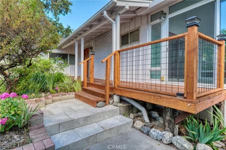 2637 Lakeshore Boulevard
