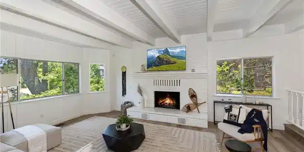 1211 Yellowstone Drive