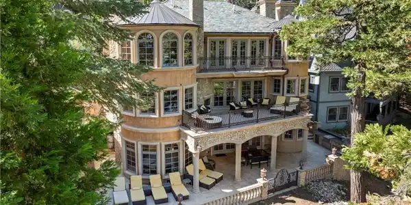 207 Blue Lake Road