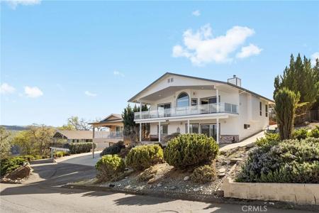 5370 Royal Oaks Drive