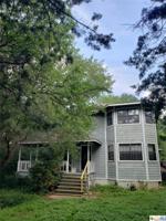 2 W Berry Court