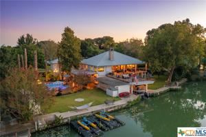 304 Admiral Benbow Lane