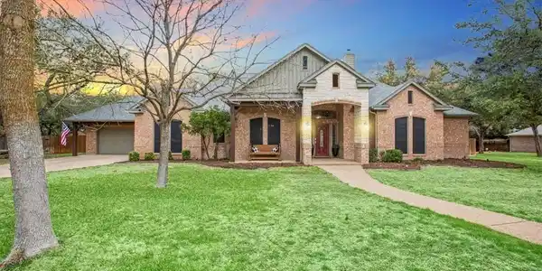 37 Branding Iron Drive