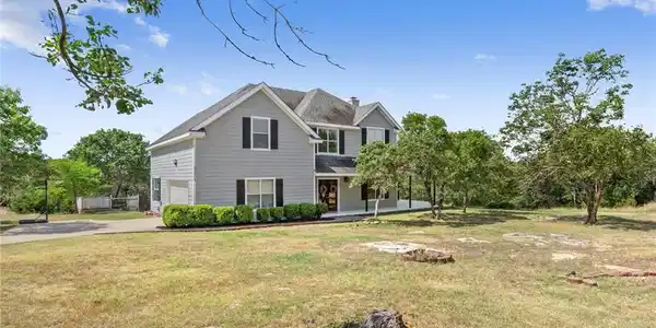 5075 Comanche Drive