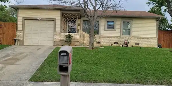 906 San Antonio Street