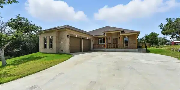 15933 Salado Drive