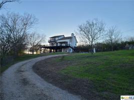 450 Lakecreek Drive