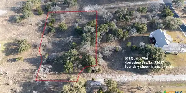301 Quartz Way