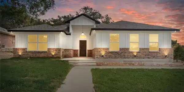 13 W Aztec Lane