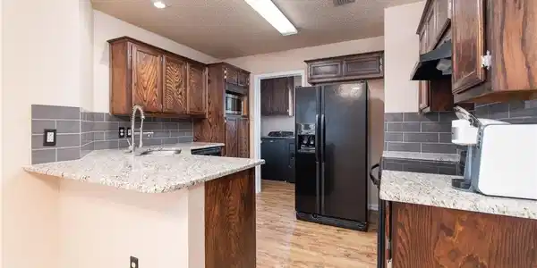 4 W Wichita Lane