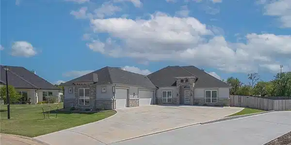 116 Vista De Luna Lane