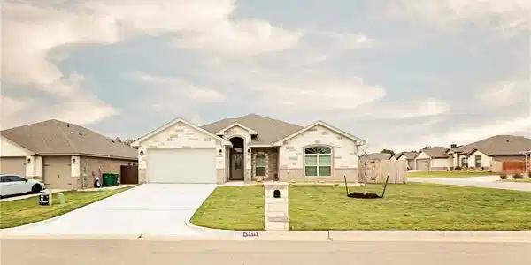 3317 Longfellow Drive