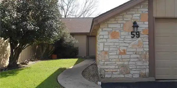 59 Oaks Place
