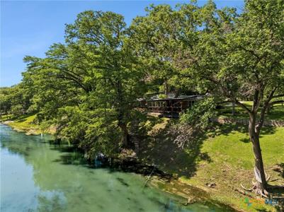 1520 Rocky River