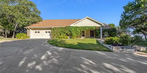 5555 Cliff Lane