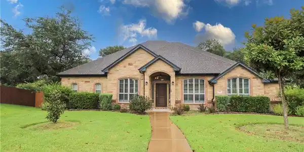 5 Connor Drive