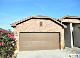 1098 Carolyn Cove