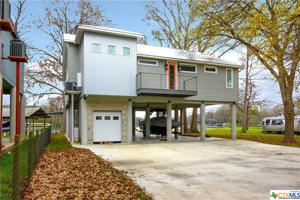 154 Lakeside Drive