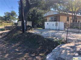 785 Ridgecliff Drive