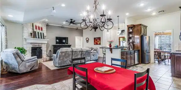 2 TIMBERWOLF Court