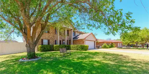 806 Antelope Trail