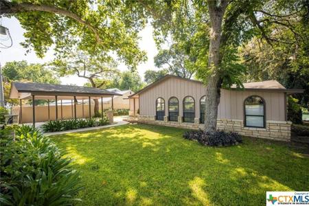 1043 Lone Star Drive