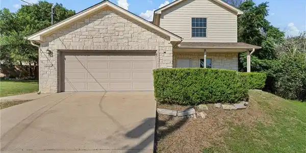 5954 Denmans Loop