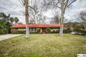 526 Admiral Benbow Lane