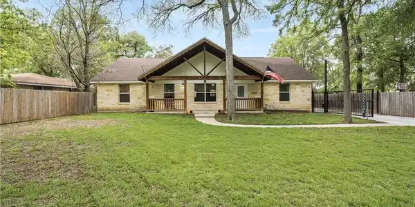 6 Ridgewood Drive