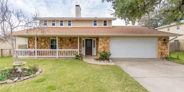 7249 Woodlake Circle