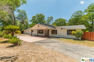 440 River Drive