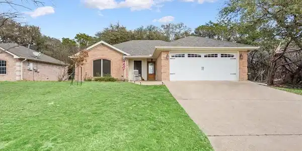 28 Artesian Drive