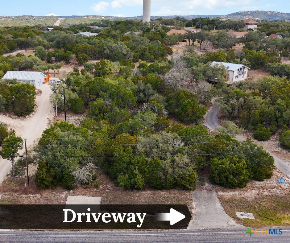 Image 4: Driveway off of FM 3424