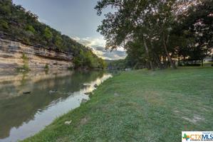540 River Run