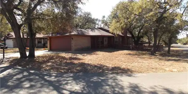 2 Rawhide Circle